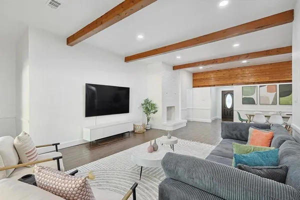 $3,500 | 3322 Darby Lane, Denton, TX 76207