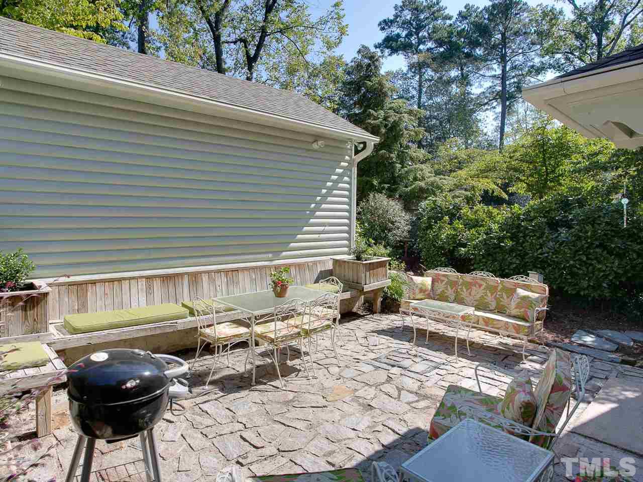2513 Kenmore Drive Raleigh, NC 27608 - Photo 12 of 23 Gallery Image 12