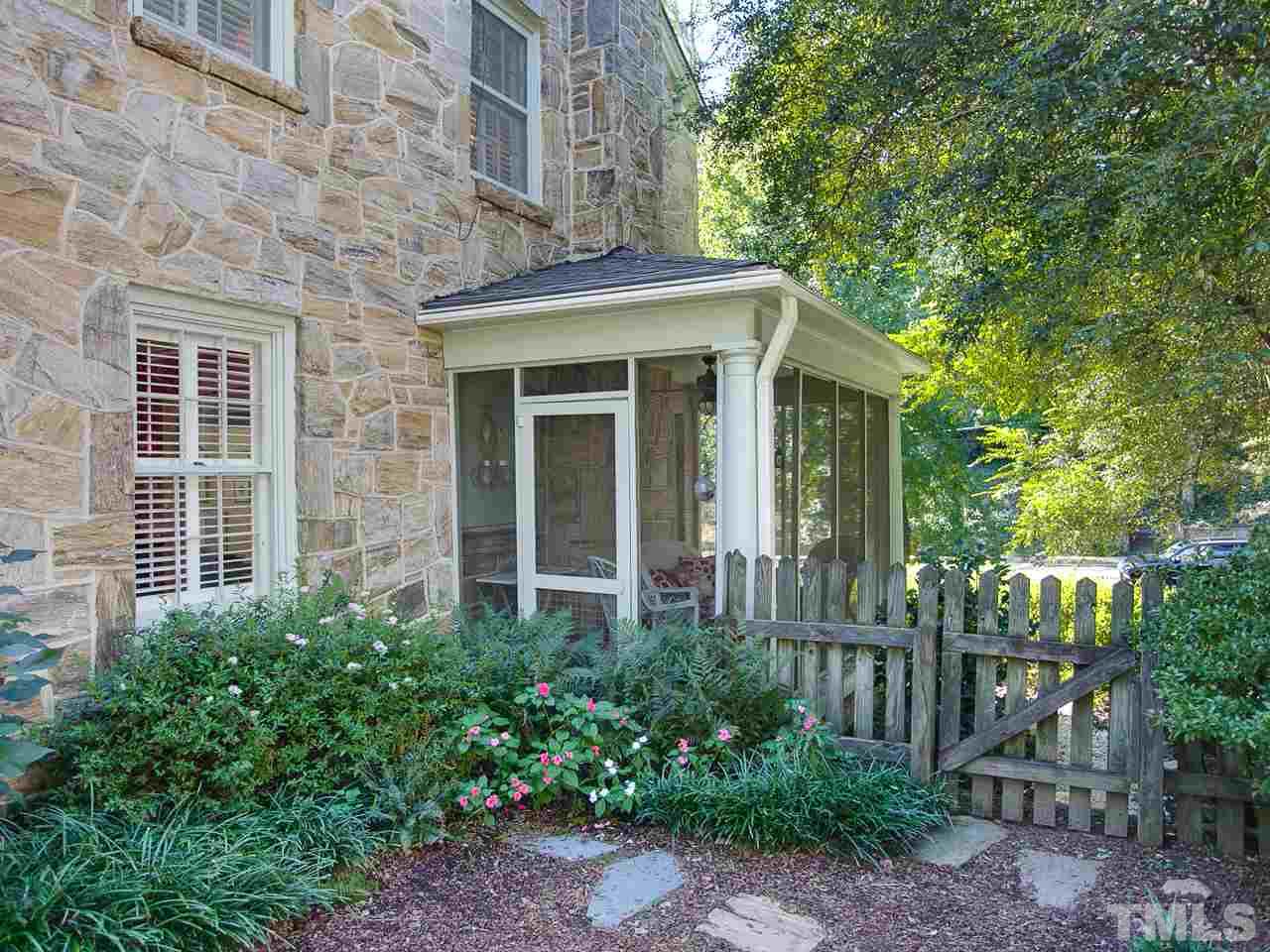 2513 Kenmore Drive Raleigh, NC 27608 - Photo 18 of 23 Gallery Image 18