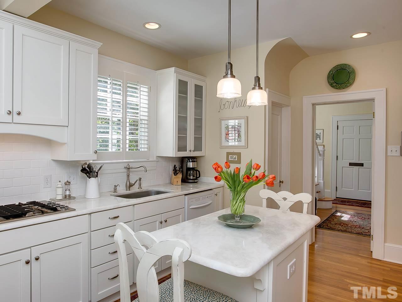 2513 Kenmore Drive Raleigh, NC 27608 - Photo 9 of 23 Gallery Image 9