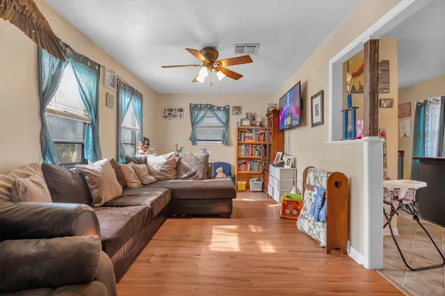 $644,000 | 250 Granbury, Livingston, TX 77351