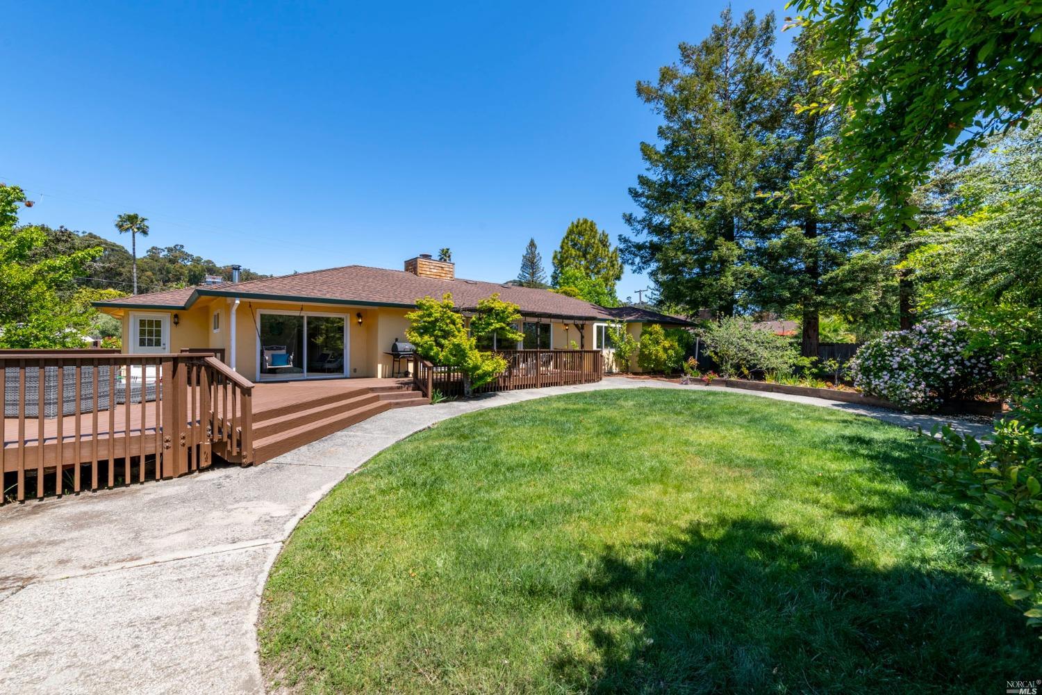 16 Loma Linda Road San Rafael, CA 94901 - Photo 40 of 46 a view of a house with a yard