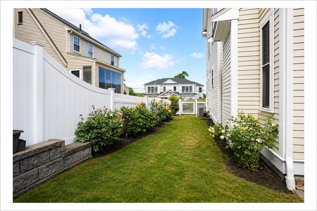 21 Crescent Road, Unit 21 Needham, MA 02494 - Photo 14 of 15