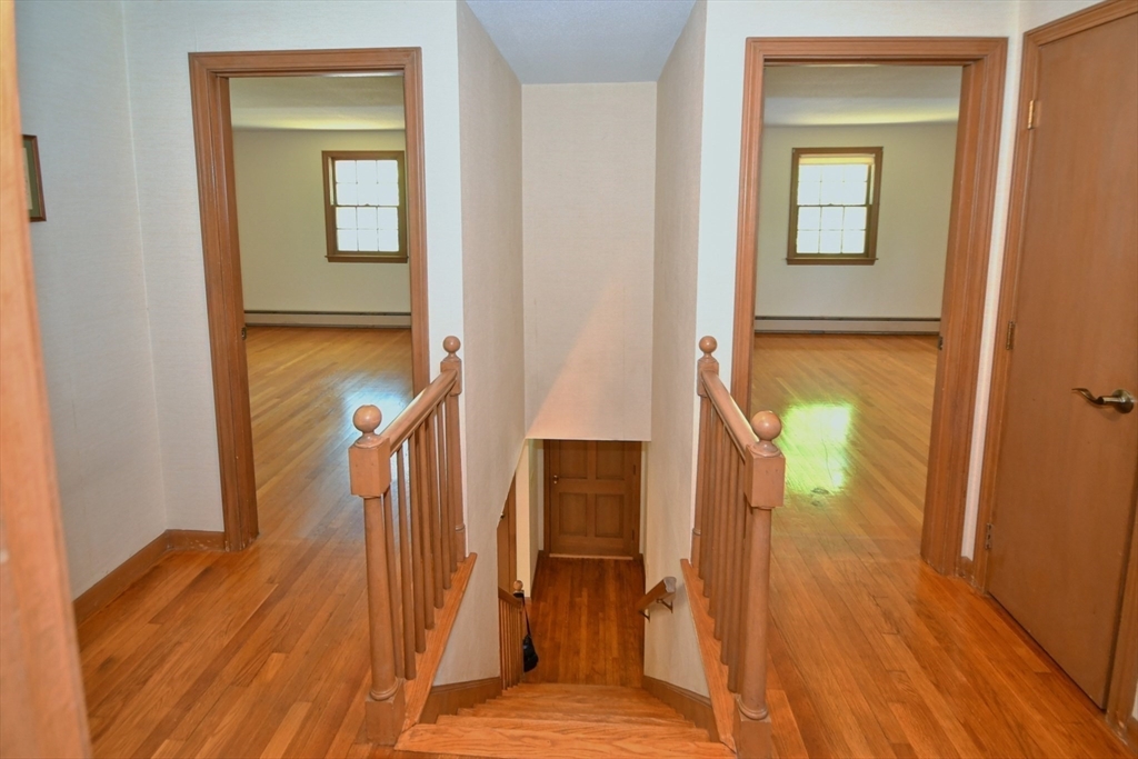4 Applecrest Road Andover, MA 01810 - Photo 10 of 32