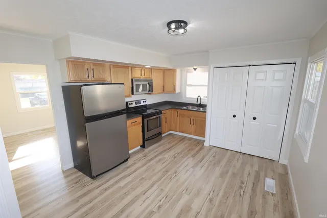 $184,900 | 19627 Southland Avenue, South Bend, IN 46614