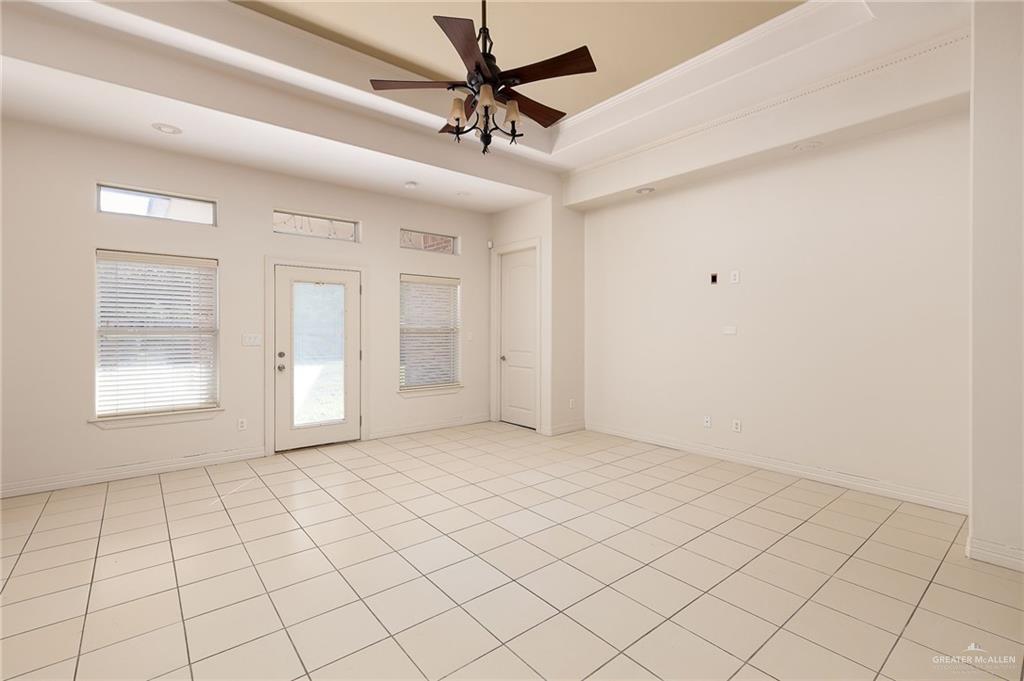 402 Hackberry Avenue Mission, TX 78572 - Photo 3 of 12