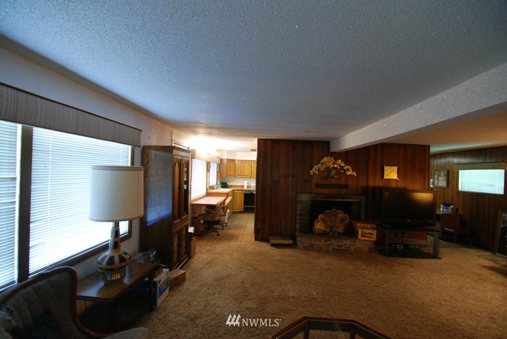 1952 South Lakeshore Road Chelan, WA 98816 - Photo 11 of 24 Gallery Image 11