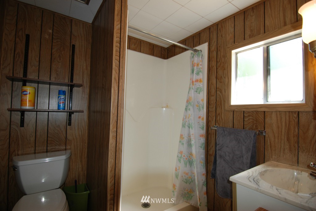 1952 South Lakeshore Road Chelan, WA 98816 - Photo 7 of 24 Gallery Image 7