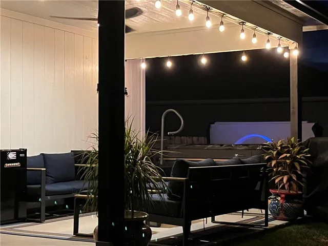 $289,900 | 435 East Park Hill Drive, Tonganoxie, KS 66086