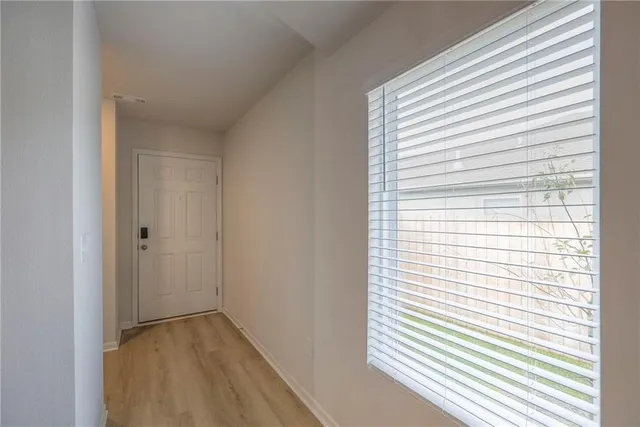 $289,900 | 435 East Park Hill Drive, Tonganoxie, KS 66086