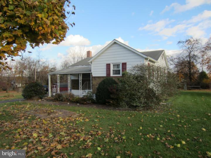 131 Headquarters Road Erwinna, PA 18920 - Photo 3 of 19