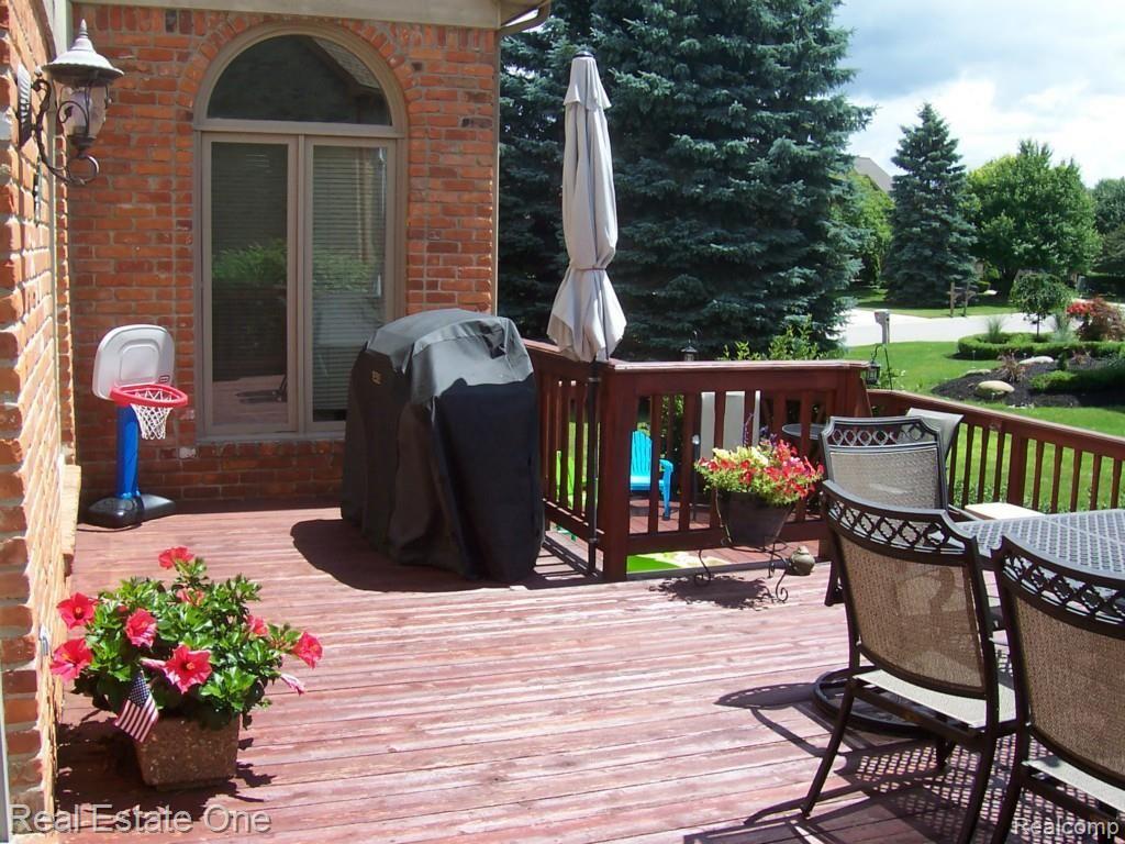 2123 Kennedy Drive Rochester, MI 48309 - Photo 3 of 44 061.jpg