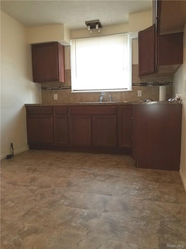 17607 Edinborough Road Detroit, MI 48219 - Photo 12 of 12 e13.jpg
