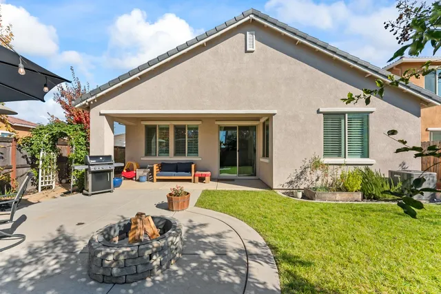 $545,000 | 12838 Knightsbrook Avenue, Rancho Cordova, CA 95742