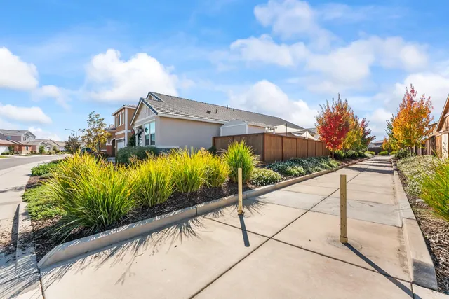 $545,000 | 12838 Knightsbrook Avenue, Rancho Cordova, CA 95742
