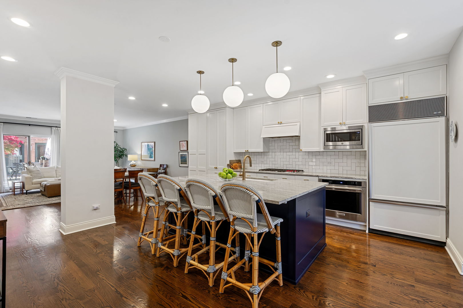 Undisclosed Address Chicago, IL 60614 - Photo 2 of 32