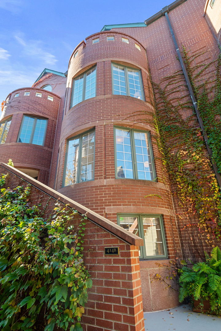 Undisclosed Address Chicago, IL 60614 - Photo 27 of 32