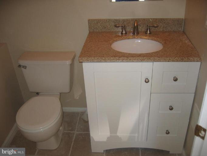7577 Aspenpark Road Lorton, VA 22079 - Photo 6 of 9 Bath #2