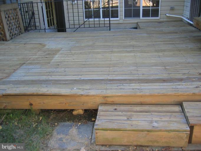 7577 Aspenpark Road Lorton, VA 22079 - Photo 8 of 9 Deck - View from