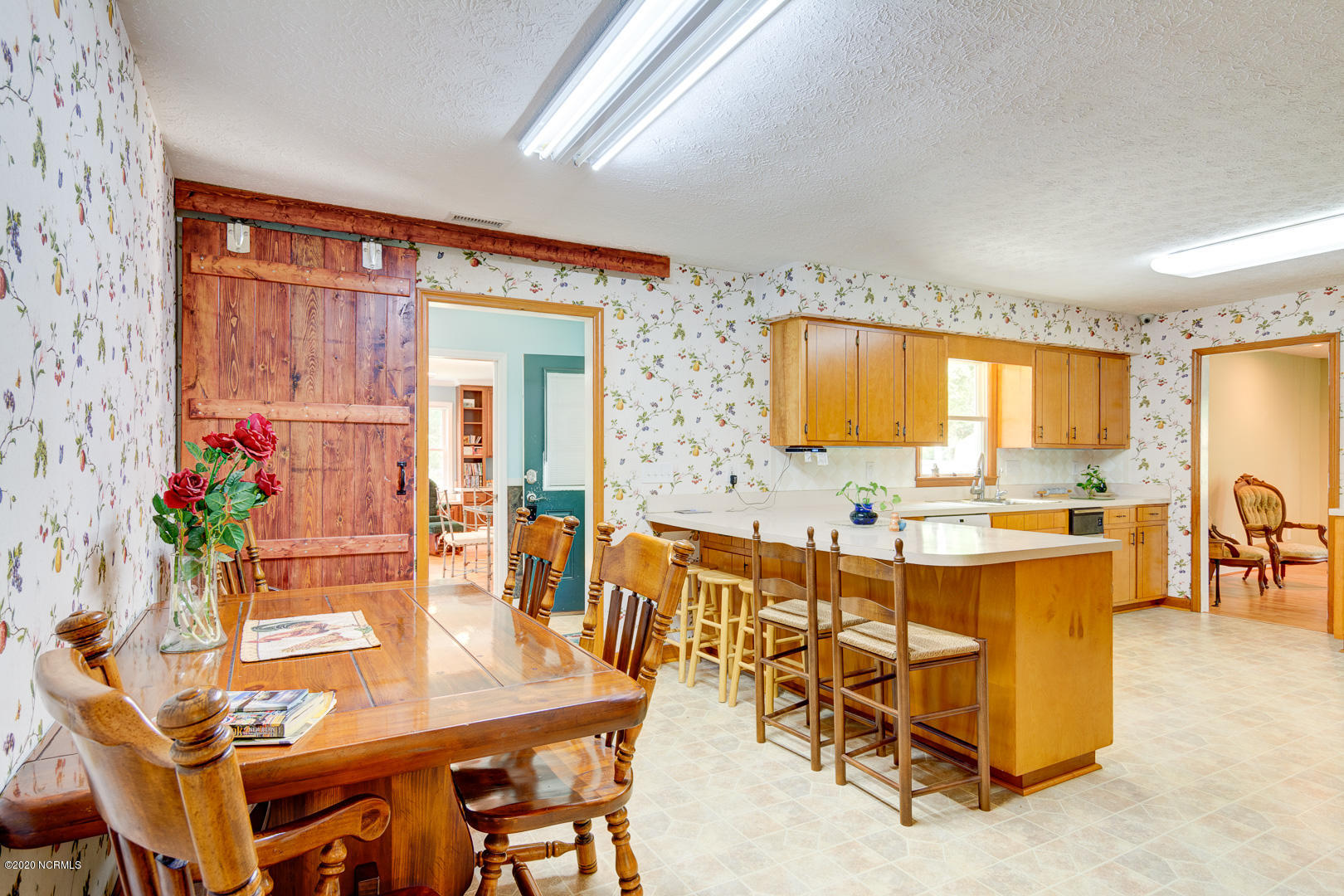 310 Mt Pleasant Road New Bern, NC 28560 - Photo 5 of 68 Large Kitchen with Eat-in Dining Area