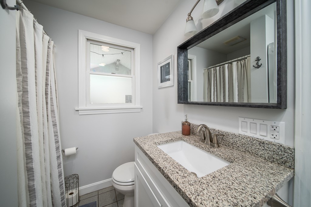 15 Nipsah Road Warwick, RI 02818 - Photo 25 of 42