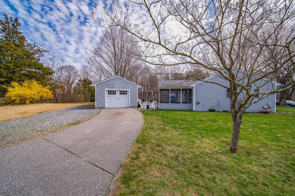15 Nipsah Road Warwick, RI 02818 - Photo 5 of 42