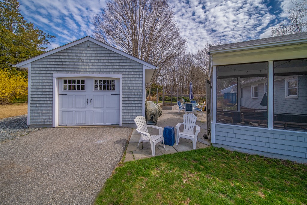 15 Nipsah Road Warwick, RI 02818 - Photo 10 of 42