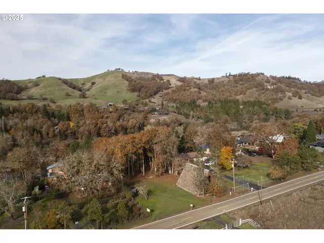 a view of sky from balcony