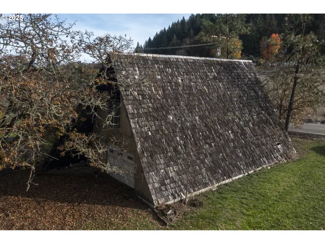 $249,900 | 606 Whistlers Lane, Roseburg, OR 97470