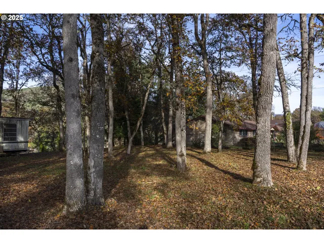 a view of a outdoor space