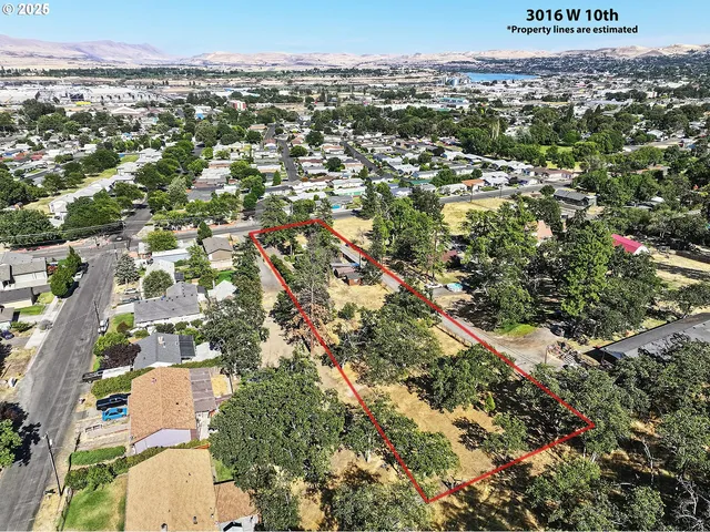 $399,900 | 3016 West 10th Street, The Dalles, OR 97058