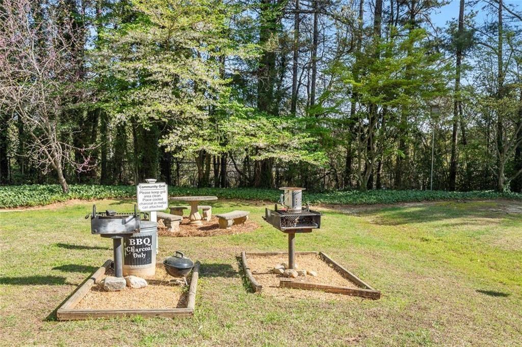 2045 Brian Way Decatur, GA 30033 - Photo 32 of 35