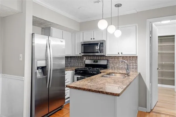 $1,625 | 2045 Brian Way, Decatur, GA 30033