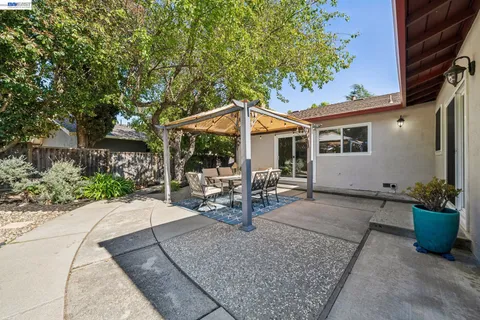 $1,699,000 | 7403 Hillsdale Drive, Pleasanton, CA 94588