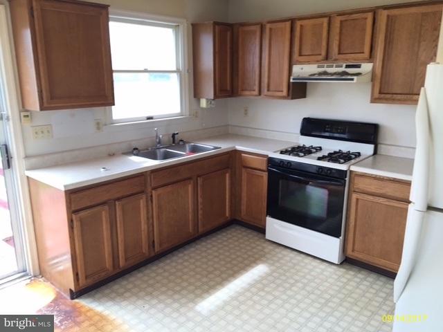 402 Diller Road Hanover, PA 17331 - Photo 5 of 15 Gallery Image 5