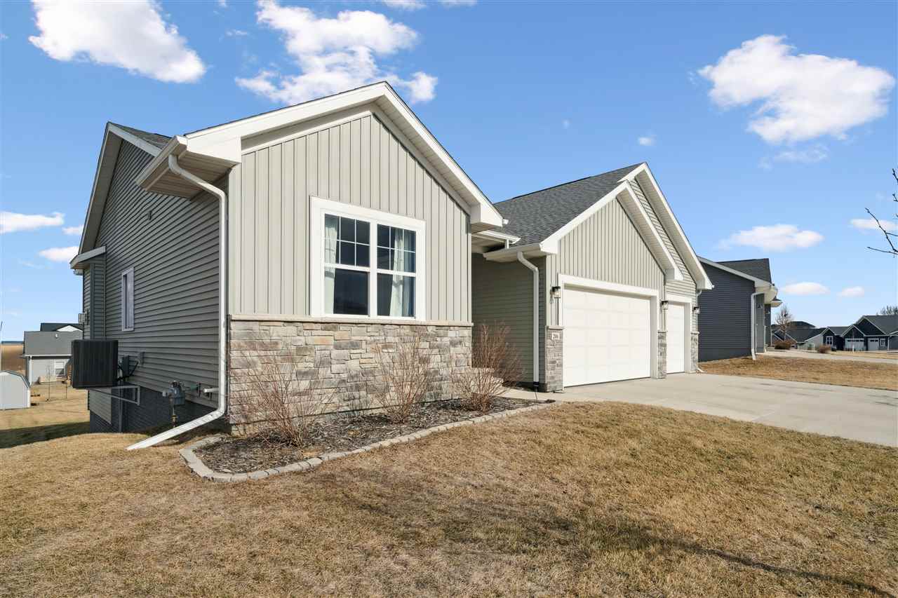 206 Ridgeway Drive Tiffin, IA 52340 - Photo 2 of 38 Gallery Image 2