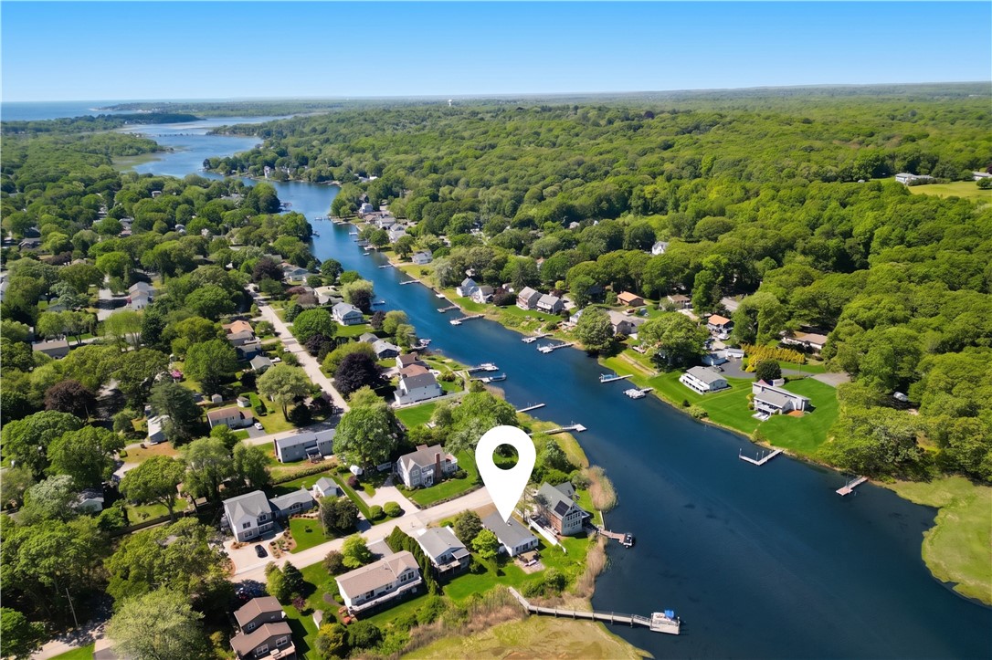 151 Conanicus Road Narragansett, RI 02882 - Photo 4 of 20