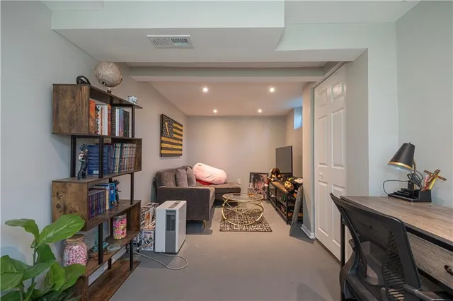 $280,000 | 721 Linwood Drive, Pittsburgh, PA 15215