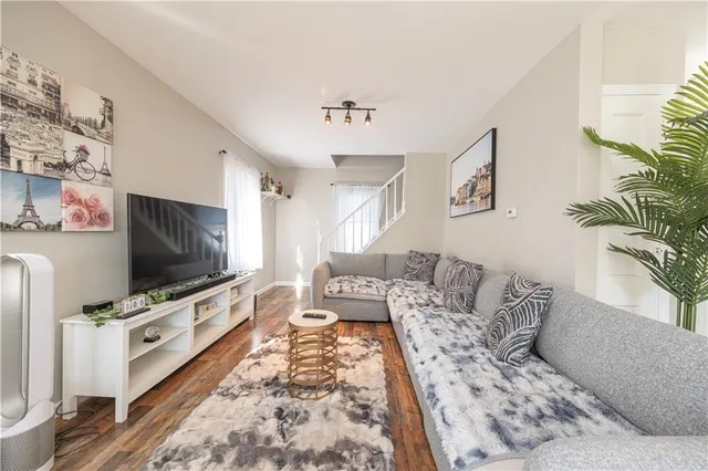 $280,000 | 721 Linwood Drive, Pittsburgh, PA 15215