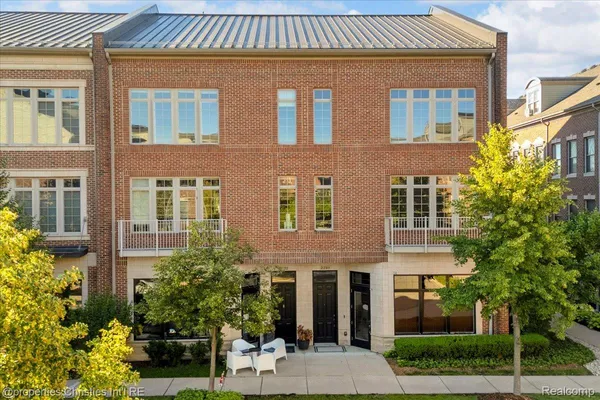 $995,000 | 2222 Attard Street, Birmingham, MI 48009