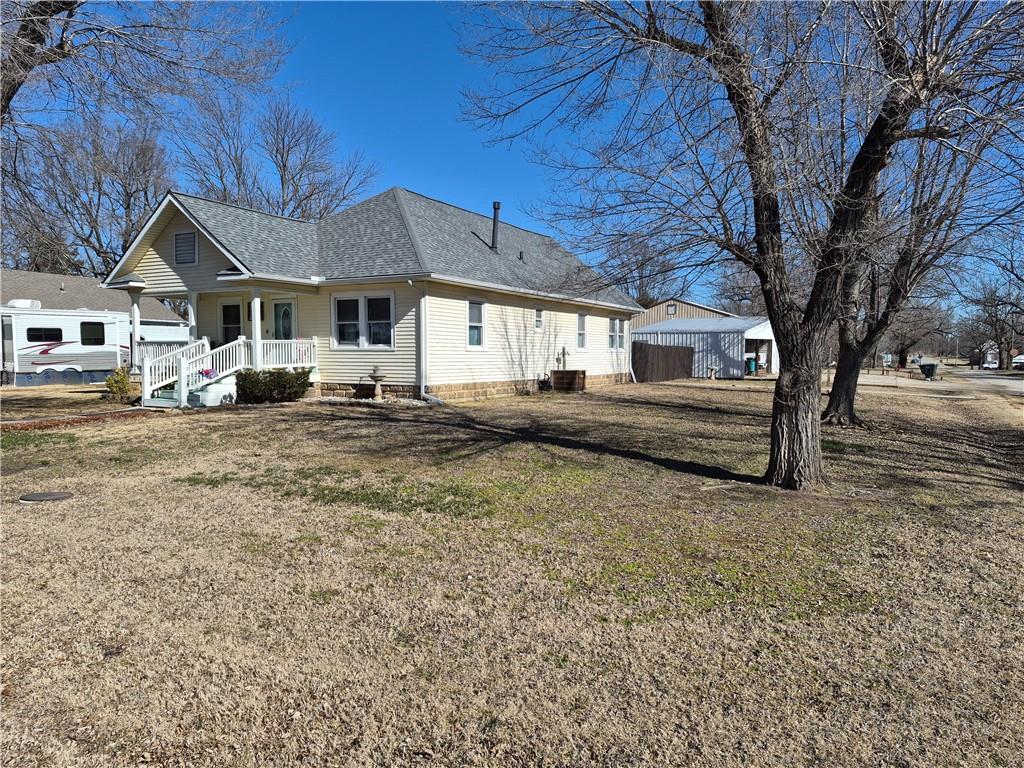 343 South Chestnut Street Howard, KS 67349 - Photo 2 of 58