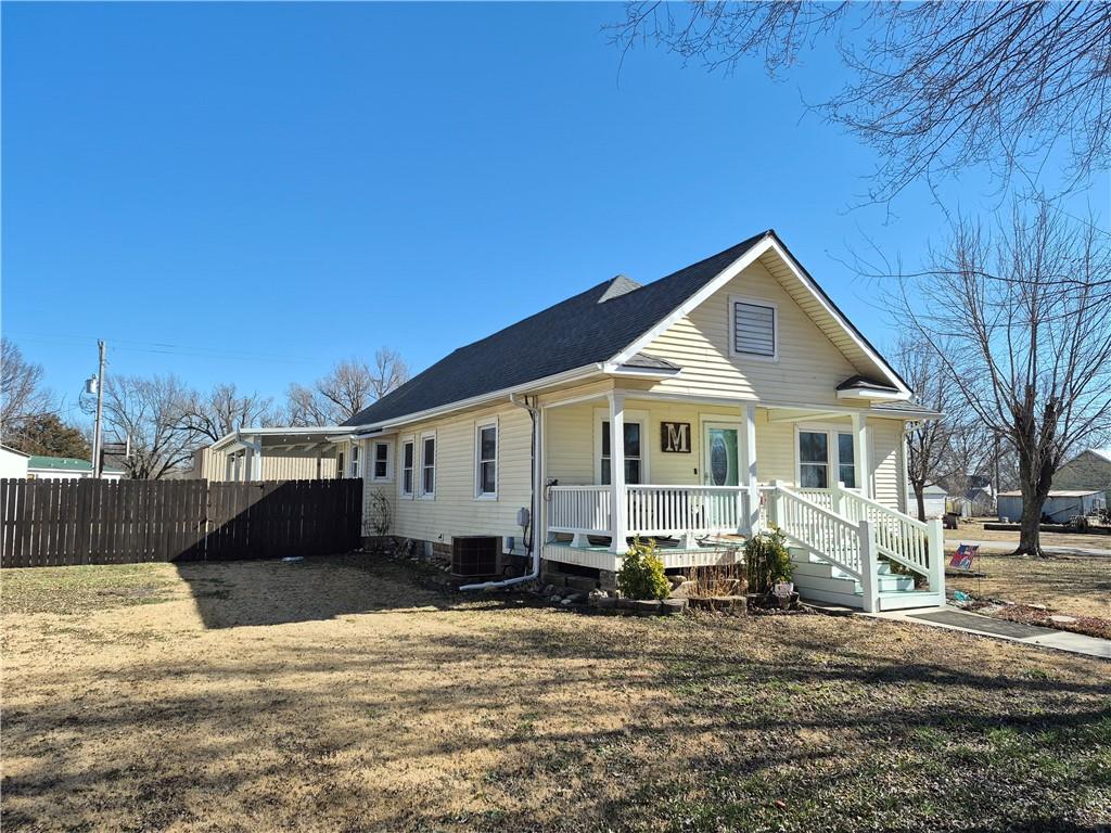 343 South Chestnut Street Howard, KS 67349 - Photo 3 of 58