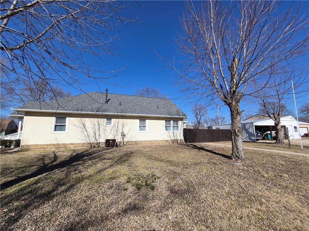 343 South Chestnut Street Howard, KS 67349 - Photo 6 of 58