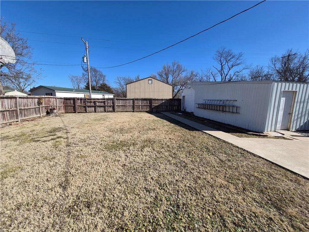 343 South Chestnut Street Howard, KS 67349 - Photo 10 of 58