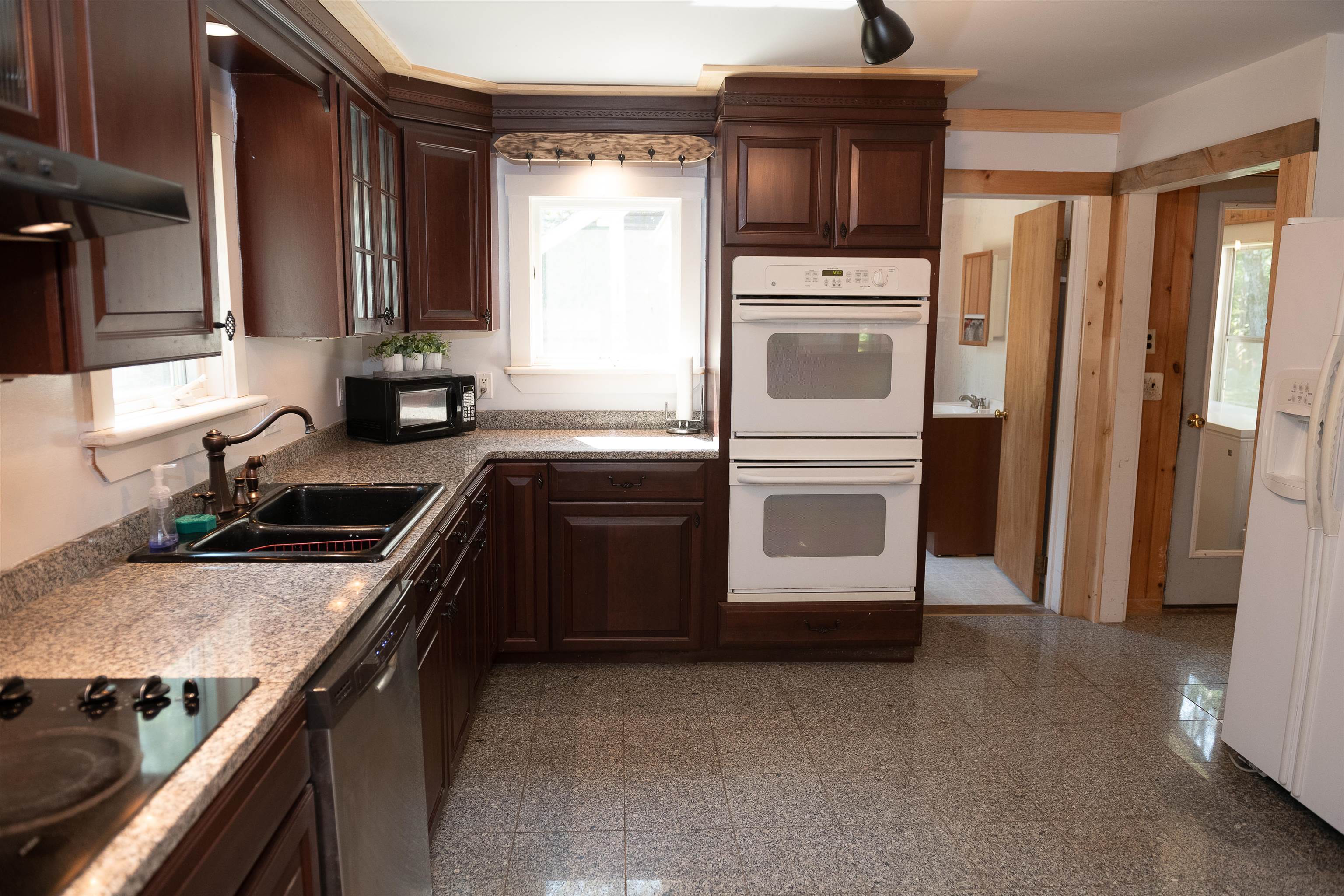 99 Heath Road Conway, NH 03813 - Photo 5 of 29 Gallery Image 5