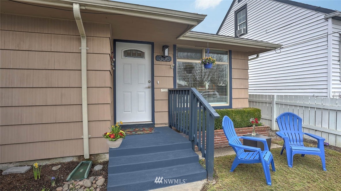306 Meadow Avenue North Renton, WA 98057 - Photo 2 of 24