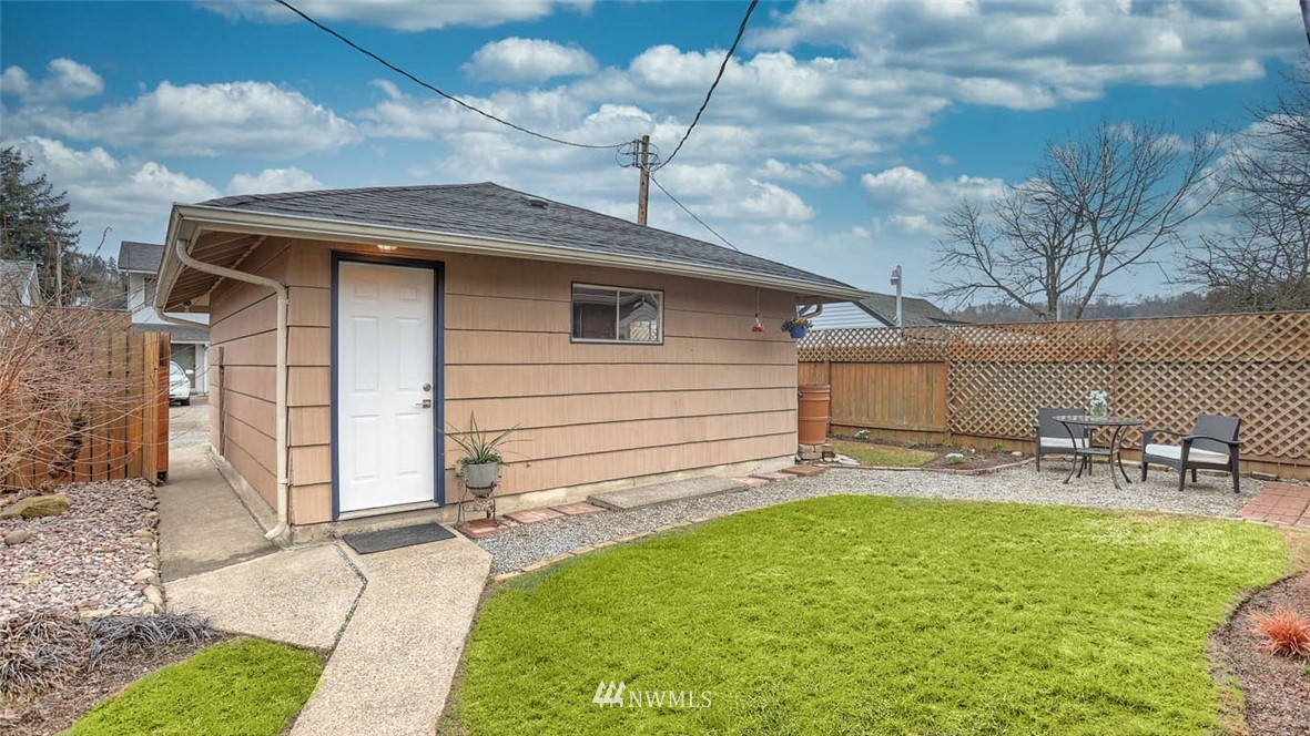 306 Meadow Avenue North Renton, WA 98057 - Photo 17 of 24