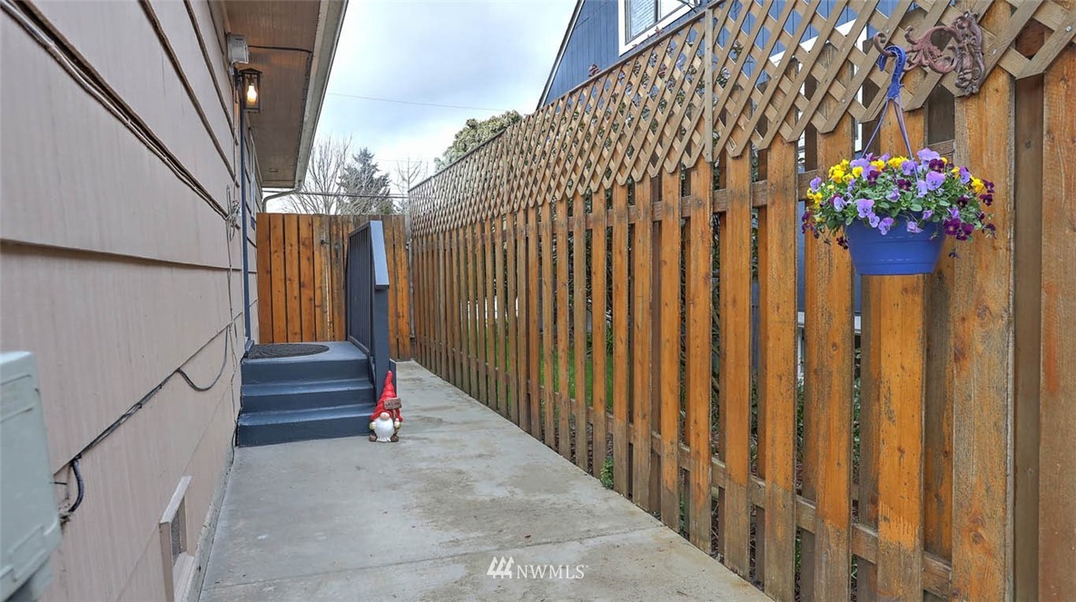 306 Meadow Avenue North Renton, WA 98057 - Photo 20 of 24