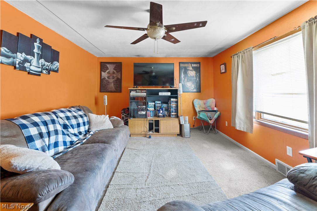 337 Greenbrier Road Weirton, WV 26062 - Photo 8 of 28 Gallery Image 8