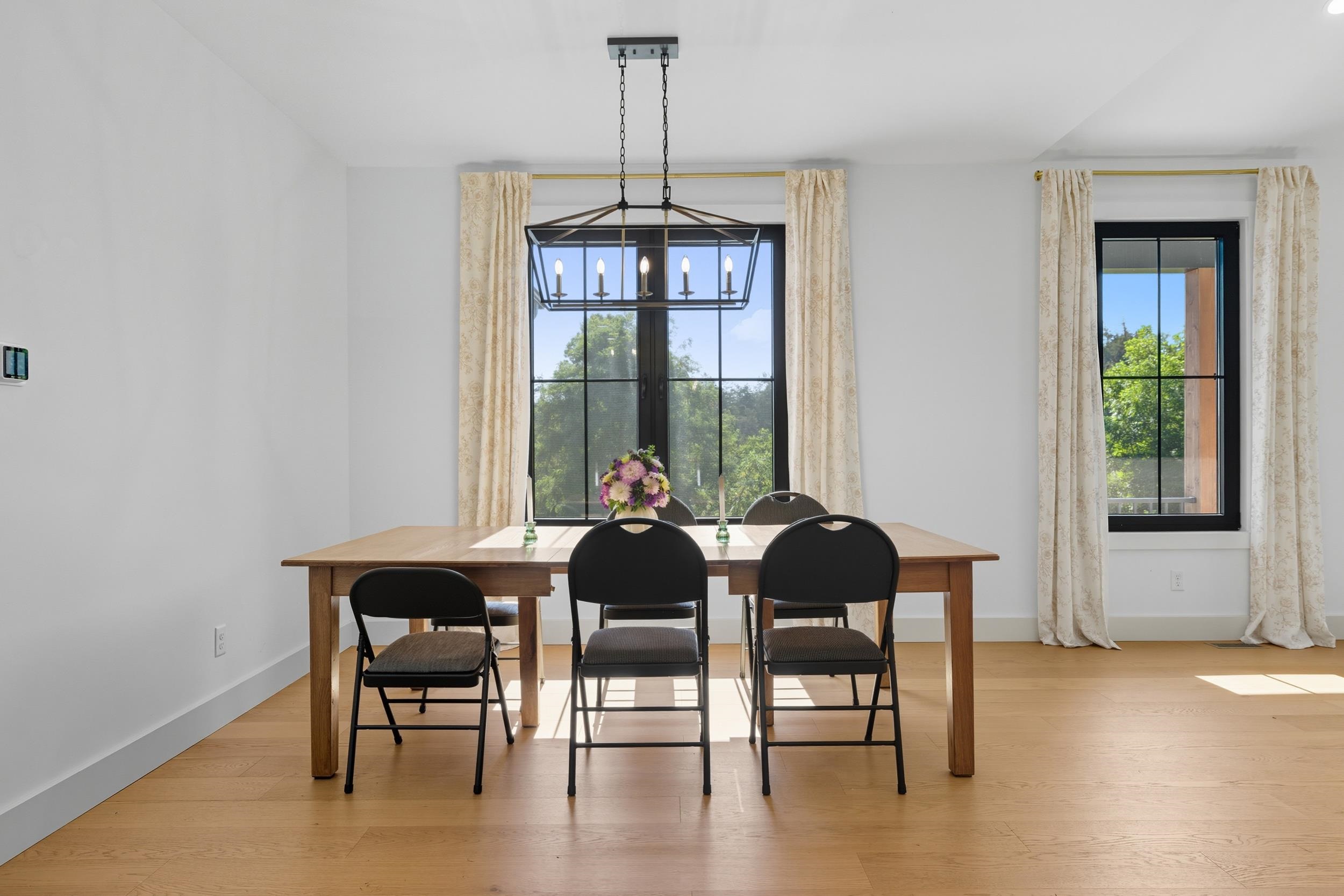 2430 Fadley Road Bridgewater, VA 22812 - Photo 20 of 66 a dining room with furniture and window